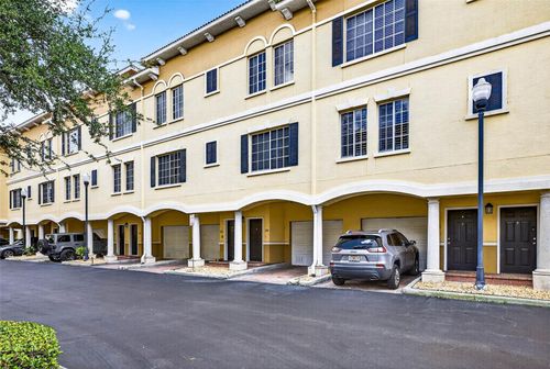 5214 Hampton Beach Pl, TAMPA, FL, 33609-2498 | Card Image