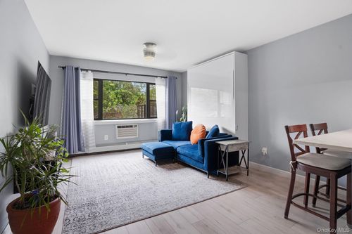 4l-2261 Palmer Avenue, New Rochelle, NY, 10801 | Card Image