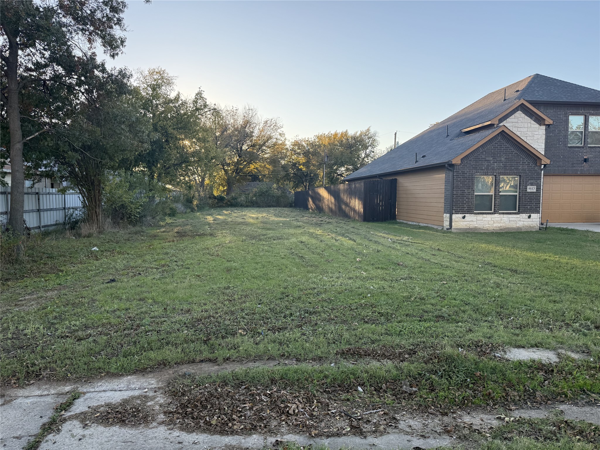 Land in Dallas 3