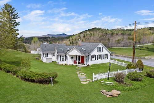 193 Route 9, Wilmington, VT, 05363-9695 | Card Image