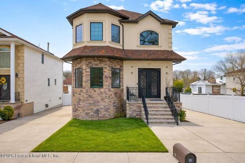 13 Ruxton Avenue, Staten Island, NY, 10312 | Card Image