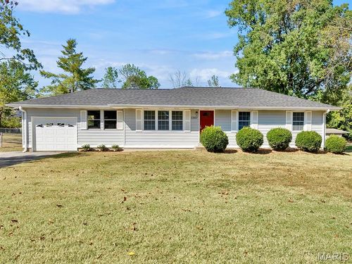1567 Maple Ln, Ellisville, MO, 63011-2031 | Card Image