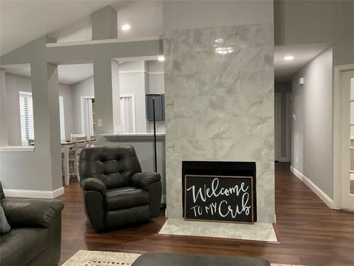 6003 Glenwood Dr, Arlington, TX, 76017-6421 | Card Image