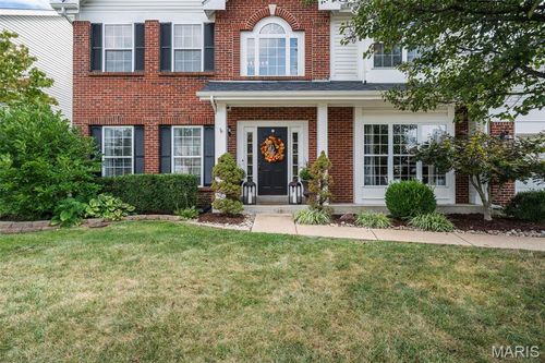 17024 Westridge Oaks Dr, Wildwood, MO, 63040-1124 | Card Image
