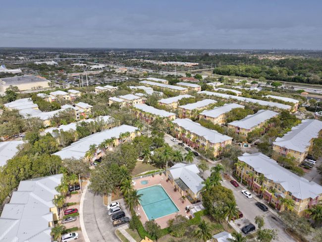 1910 Shoma Dr, Condo with 3 bedrooms, 4 bathrooms and null parking in Royal Palm Beach FL | Image 56