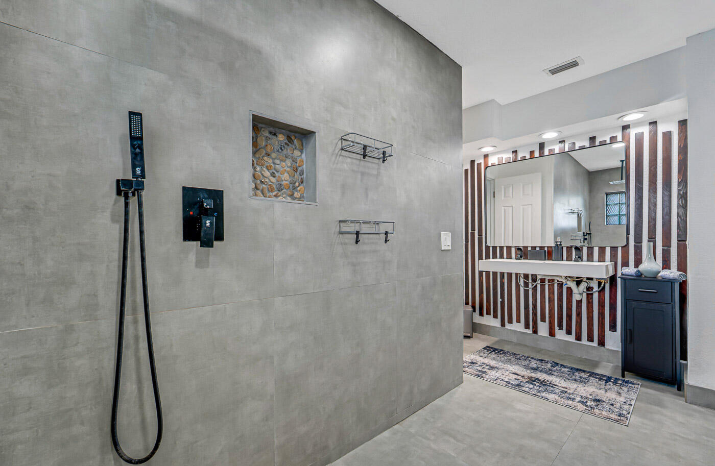 Residential Lease in Lake Worth Beach 5