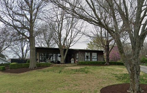 1197 E Ridgeway Drive, Fayetteville, AR, 72701 | Card Image
