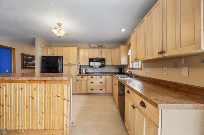 Kitchen | Image 9