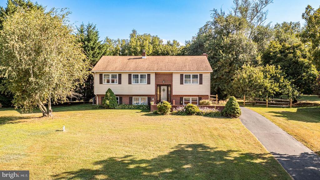 White Oak Dr, Middletown, DE 19709
