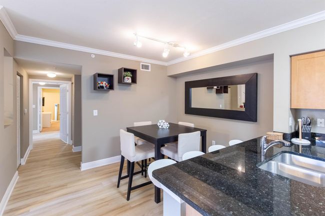 APT-201 - 6559 Emerald Dunes Dr, Condo with 3 bedrooms, 2 bathrooms and null parking in West Palm Beach FL | Image 5