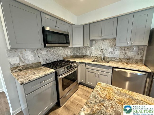 202 - 938 E 4 Th St, Condo with 2 bedrooms, 1 bathrooms and null parking in BETHLEHEM PA | Image 21