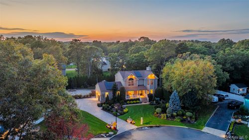 7 Toussie Ct, Ridge, NY, 11961-3911 | Card Image