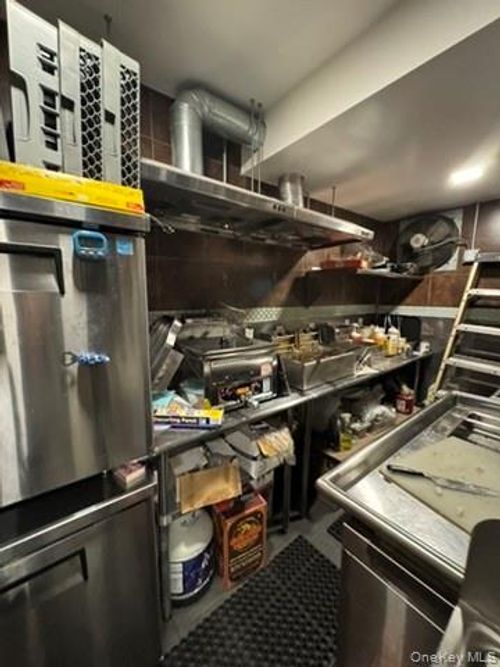 13344 37th Ave, Flushing, NY, 11354-4493 | Card Image