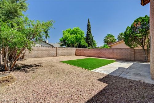 2840 Preciso Ln, Henderson, NV, 89074-2424 | Card Image