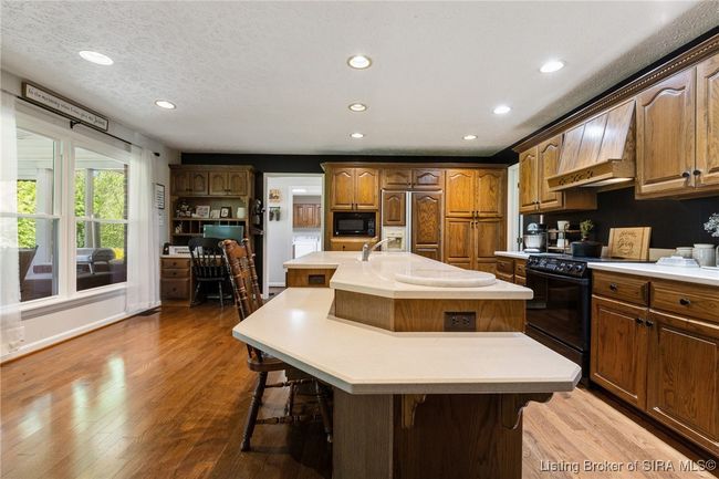 800 Yankee Way Sw, Home with 4 bedrooms, 4 bathrooms and null parking in Corydon IN | Image 7