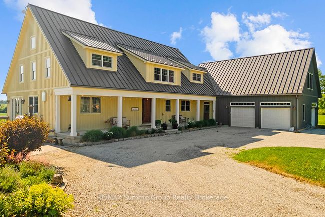 385073 4 Th Concession A, Home with 5 bedrooms, 6 bathrooms and 16 parking in Municipality Of Grey Highlands ON | Image 4