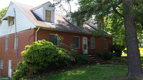929 Glenwood Ave, Greensboro, NC, 27403-4497 | Card Image