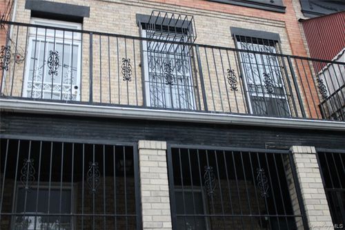 195 Autumn Ave, Brooklyn, NY, 11208-1701 | Card Image