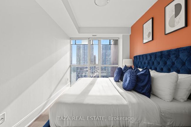 1231 - 560 Front St W, Condo with 3 bedrooms, 2 bathrooms and 1 parking in Toronto ON | Image 15