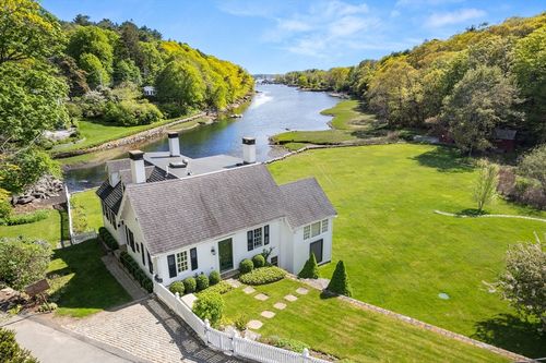 4 Lane Rd, Gloucester, MA, 01930-1209 | Card Image