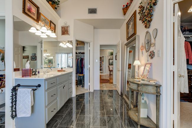 14101 E Fm 1527, Home with 3 bedrooms, 4 bathrooms and null parking in Lorenzo TX | Image 35