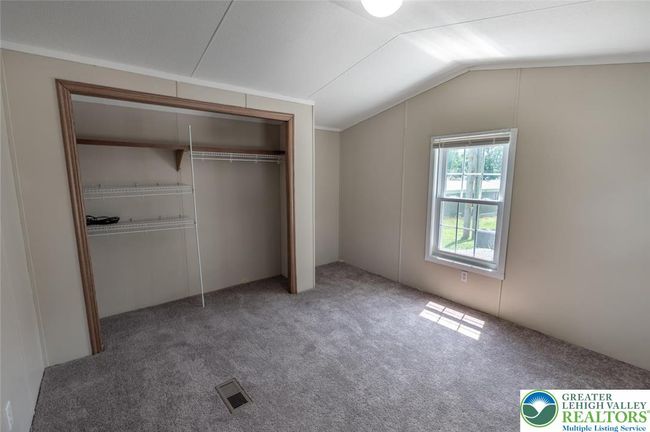 4403 Wolfs Crossing Rd, House other with 2 bedrooms, 1 bathrooms and null parking in Orefield PA | Image 4