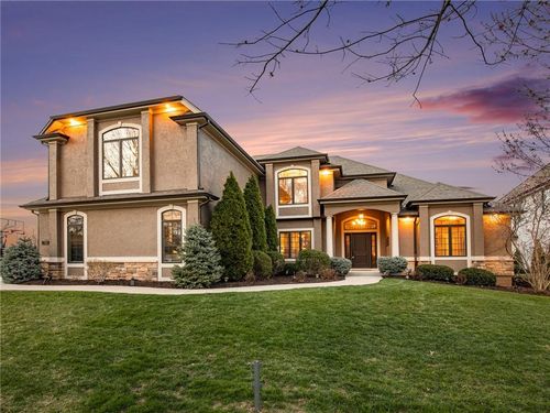 8541 N Donnelly Ave, Kansas City, MO, 64157-9249 | Card Image