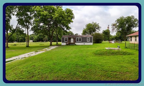 111 E 5th, Stonewall, OK, 74871 | Card Image
