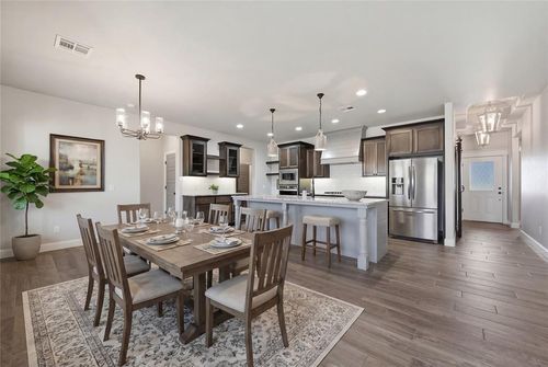 2004 Creek Side Circle, Moore, OK, 73160 | Card Image