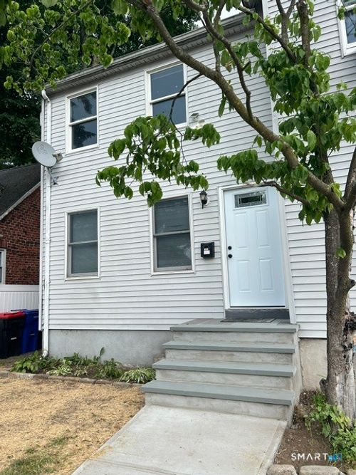 16 Harriet St, Norwalk, CT, 06851-3625 | Card Image