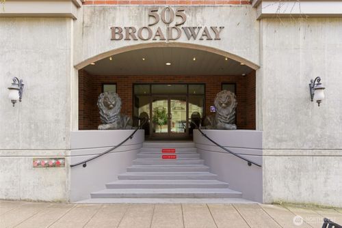 704-505 Broadway, Tacoma, WA, 98402-3997 | Card Image