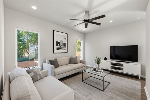 bldg-6-2309 Montopolis Dr, Austin, TX, 78741-6524 | Card Image