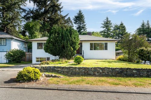 2522 Kilgary Pl, Saanich, BC, V8N1J5 | Card Image