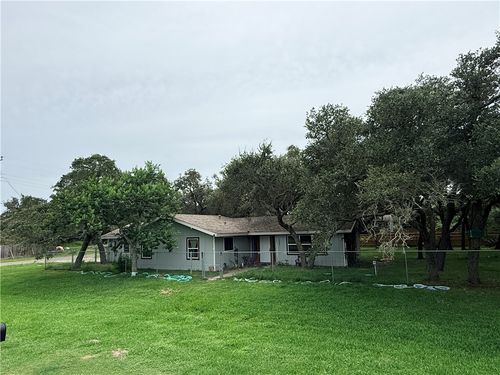 303 W 3rd St, Rockport, TX, 78382-4525 | Card Image