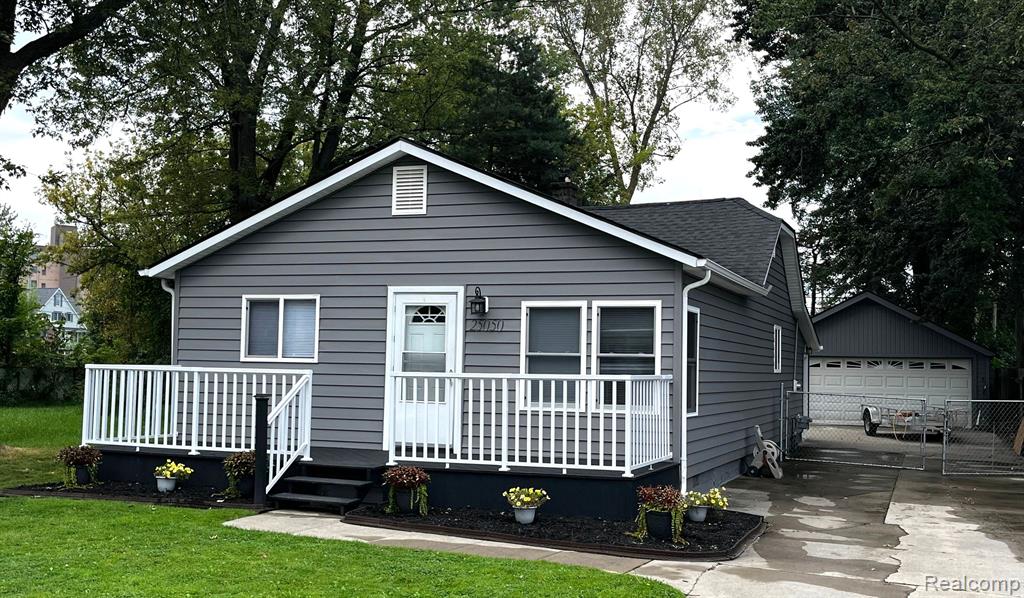 Harrison St, Harrison Township, MI 48045