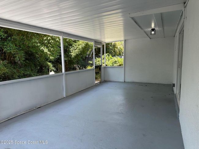 Huge Back Screened In Porch | Image 28