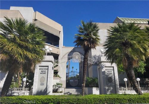 f-5305 White Oak Ave, Encino, CA, 91316-3830 | Card Image