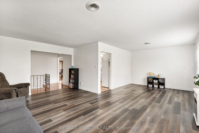 22 Tanner Rd, House other with 3 bedrooms, 3 bathrooms and 5 parking in Campbellford ON | Image 8
