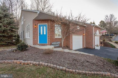 140 Emerald Dr, HARRISONBURG, VA, 22801-3440 | Card Image