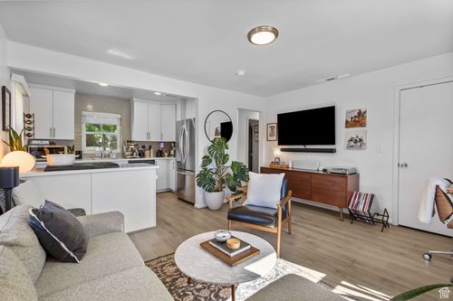c-926 500, Salt Lake City, UT, 84102-3018 | Card Image