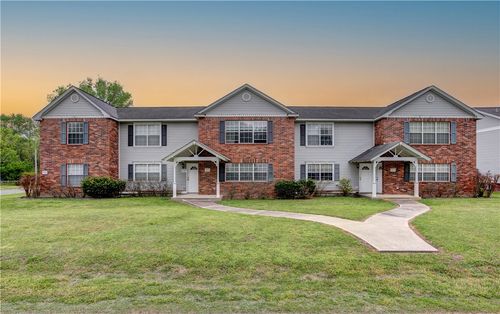 apt-b-800 W Tahlequah St, Siloam Springs, AR, 72761-2660 | Card Image