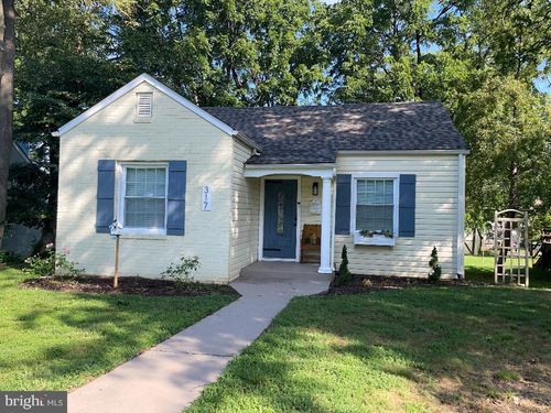 317 James Ave, Waynesboro, VA, 22980-3728 | Card Image