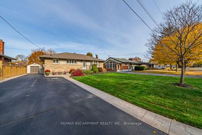 5 Regina Ave, House other with 6 bedrooms, 2 bathrooms and 6 parking in Saint Catharines ON | Image 3