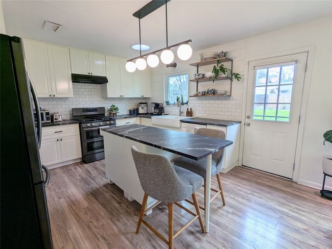 1510 Glencrest Dr, House other with 3 bedrooms, 2 bathrooms and 1 parking in Austin TX | Image 10