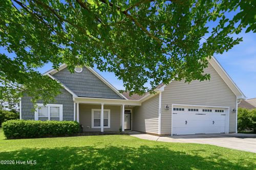 302 Wynbrookee Ln, Jacksonville, NC, 28546-8679 | Card Image