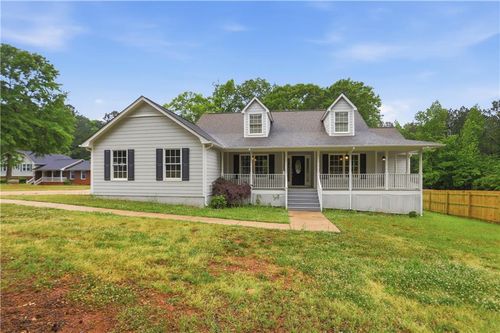 93 Charlie Smith Dr, Senoia, GA, 30276-3045 | Card Image