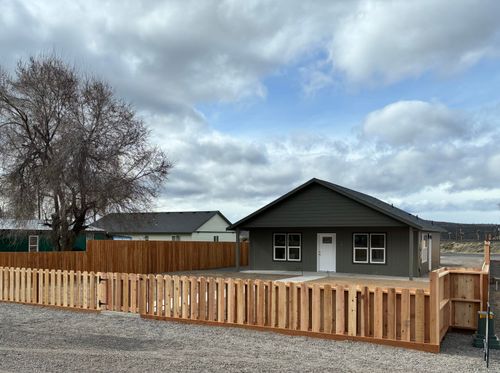 147 Jefferson Ave, Metolius, OR, 97741-2311 | Card Image