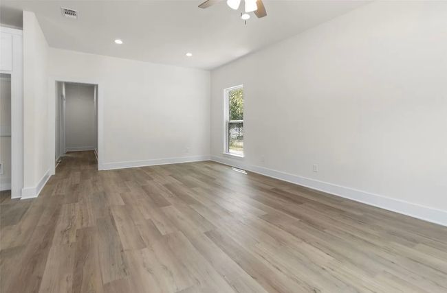 1019 Sw 5 Th St, House other with 3 bedrooms, 2 bathrooms and null parking in Cooper TX | Image 8