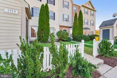 1919 Bulrush Court, Townhouse with 3 bedrooms, 2 bathrooms and null parking in ODENTON MD | Image 2