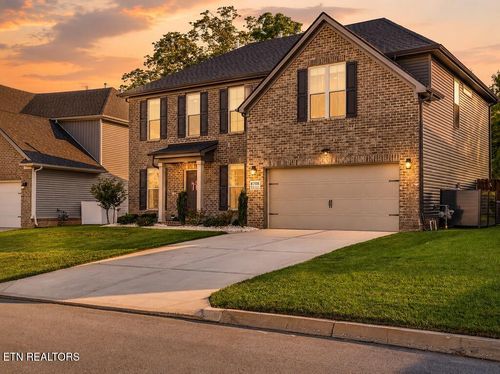 8708 Yellow Aster Rd, Knoxville, TN, 37931-2065 | Card Image